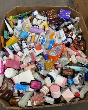 Cosmetics and Beauty Pallets - Image 4