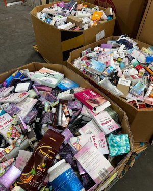 Cosmetics and Beauty Pallets - Image 2