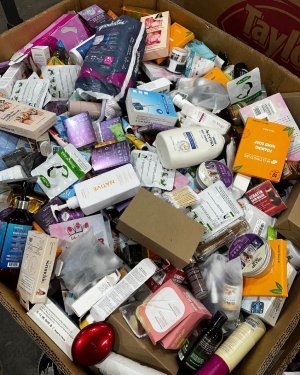 Cosmetics and Beauty Pallets - Image 6