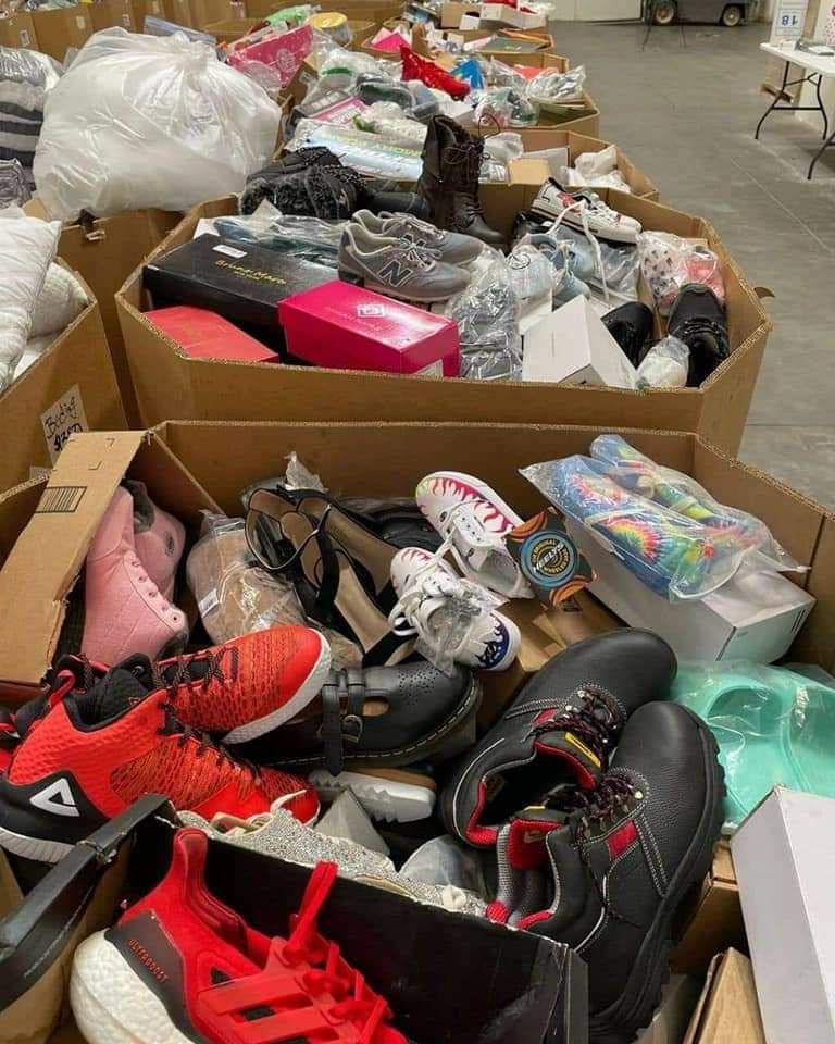 Overstock Shoes Pallets - Image 6