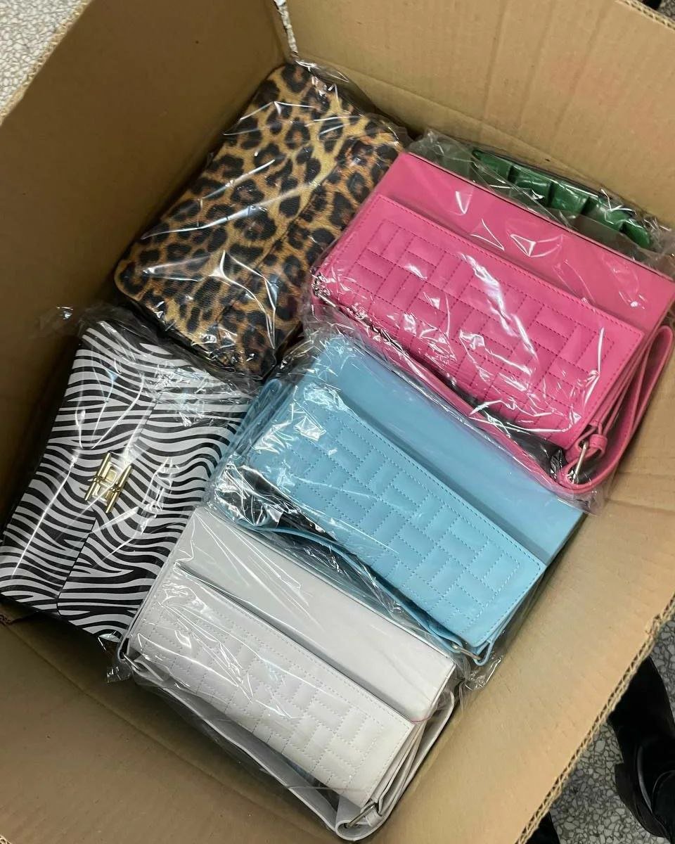 Female handbags pallet - Image 3