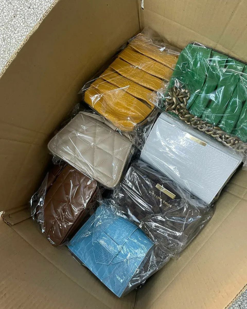 Female handbags pallet - Image 4