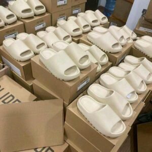Yeezy Slides Pallet